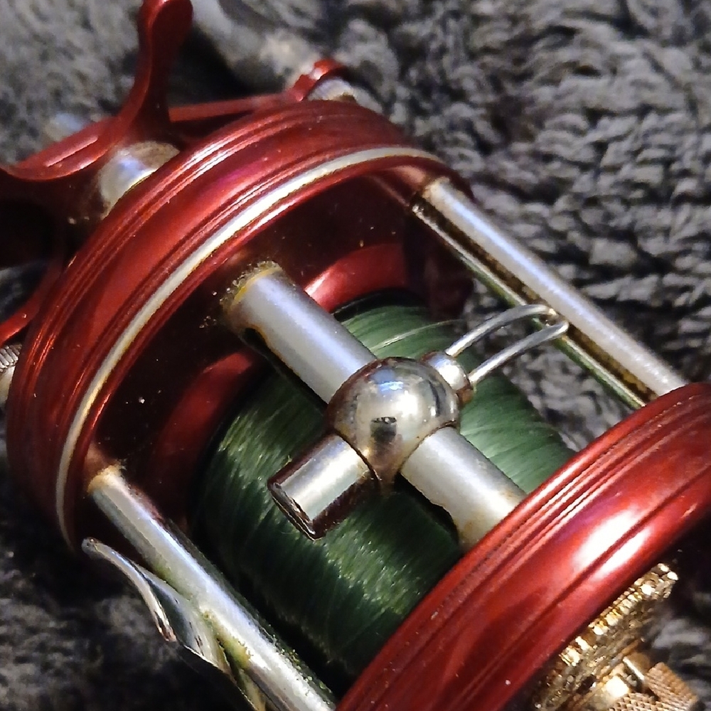 Ambassadeur 5000 ABU Red Fishing Reel As Pictured. - Picture 6 of 14
